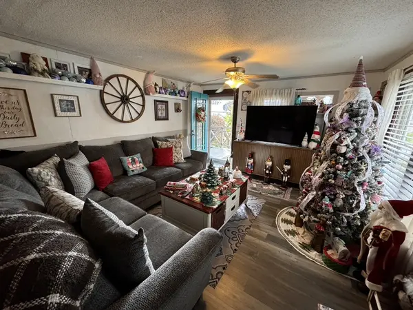 116 Poplar St #N, Cowan, TN 37318