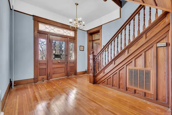 207 Dunlap St, Paris, TN 38242
