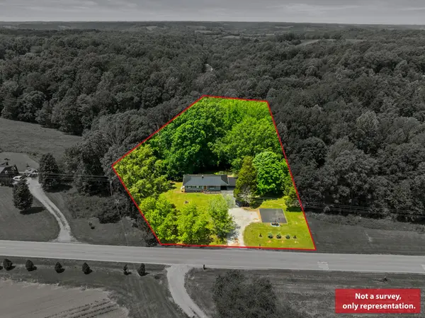 5538 Lexie Beans Creek Rd, Belvidere, TN 37306