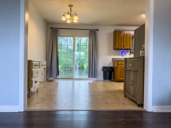 202 Chesapeake Dr, Tullahoma, TN 37388