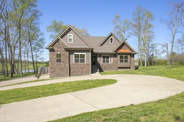 4512 General Forest Cir, Bon Aqua, TN 37025