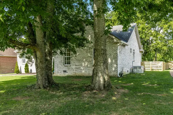 132 Candle Wood Dr, Hendersonville, TN 37075