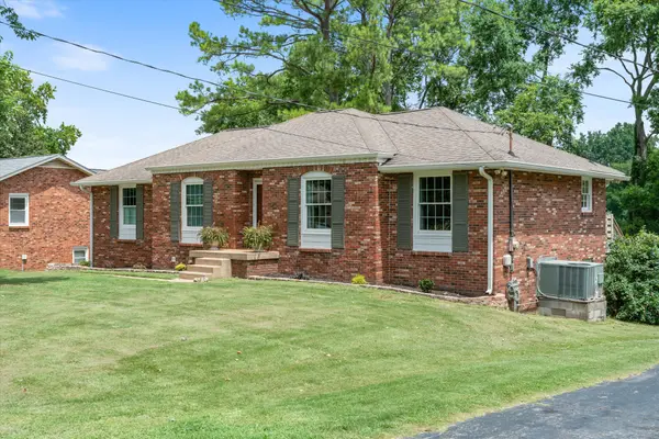 653 Albany Dr, Hermitage, TN 37076