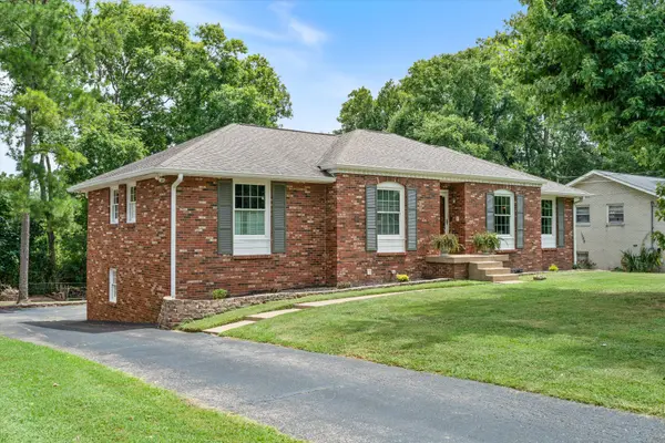 653 Albany Dr, Hermitage, TN 37076