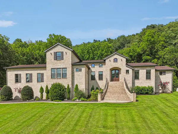 7433 Magnolia Valley Dr, Eagleville, TN 37060