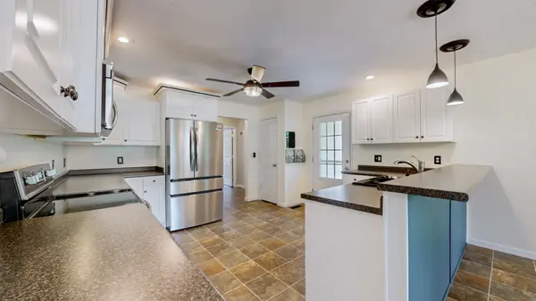 136 Eiffel Tower Ln, Paris, TN 38242