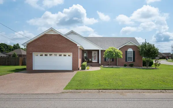 1040 Savannah Ave, Gallatin, TN 37066