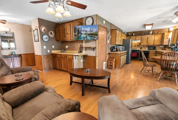 5215 Meadowwood Dr, Bon Aqua, TN 37025