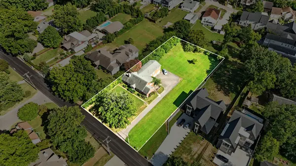 945 Inverness Ave, Nashville, TN 37204