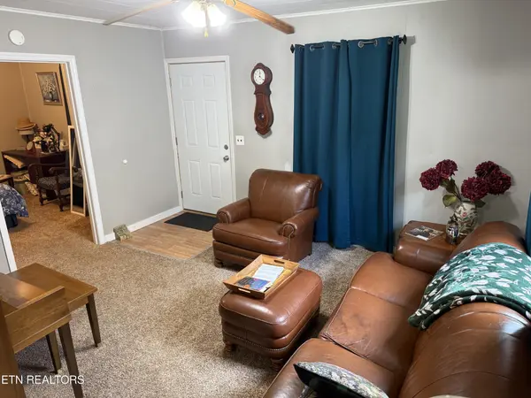 1132 Jones St, Athens, TN 37303