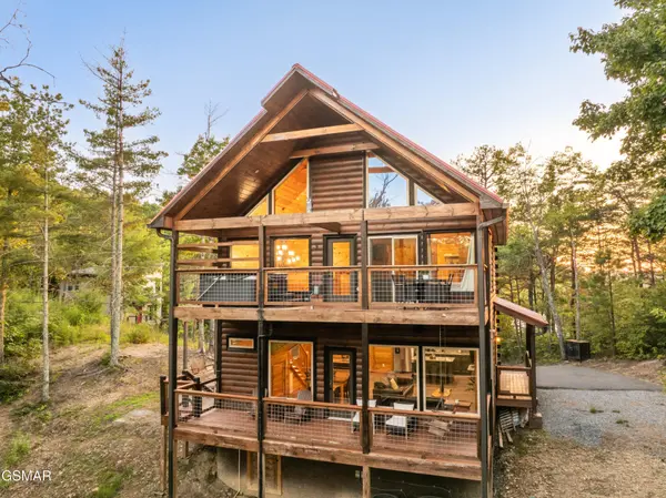 113 Little Round Top Ln., Sevierville, TN 37876