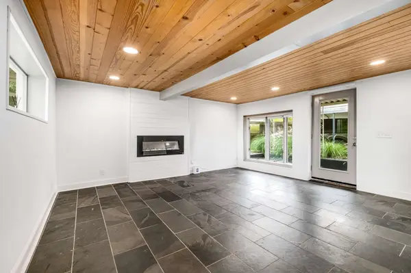 562B Neelys Bend Rd, Madison, TN 37115