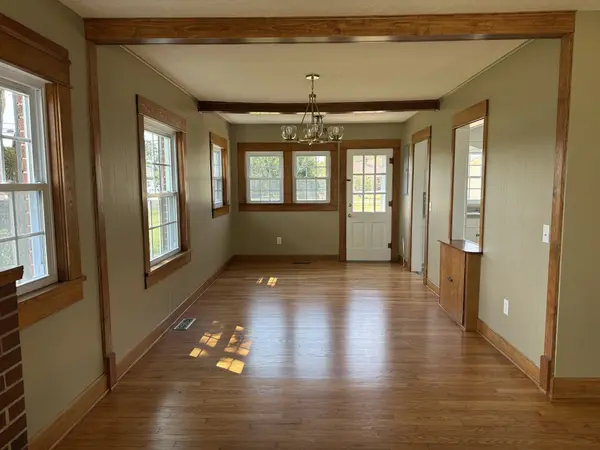 201 Parkes Ave, Lawrenceburg, TN 38464