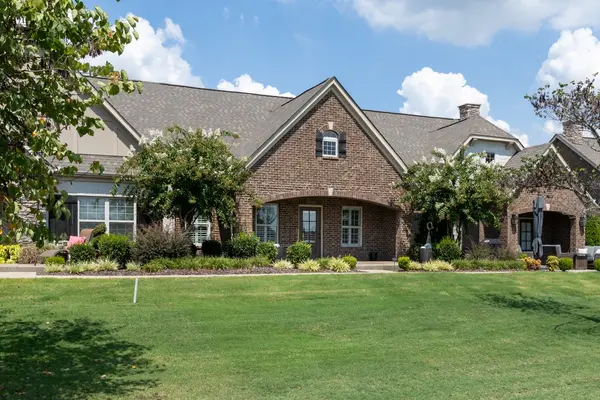266 Bellingdon Dr, Gallatin, TN 37066