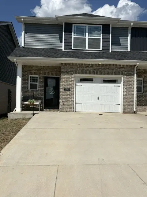 209 W Fallow Ct, Clarksville, TN 37040