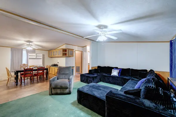 1010 E 1st, Winfield, KS 67156