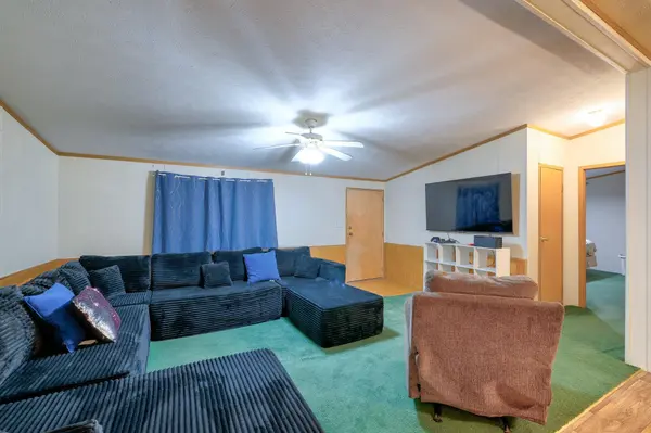 1010 E 1st, Winfield, KS 67156