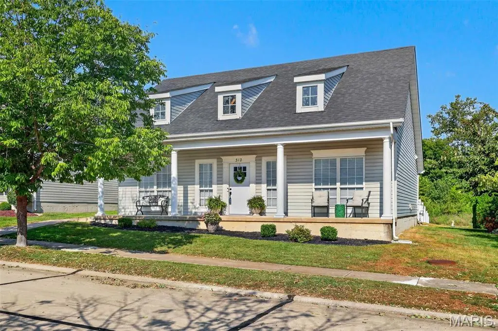312 Hawks View DR, O'fallon, MO 63368
