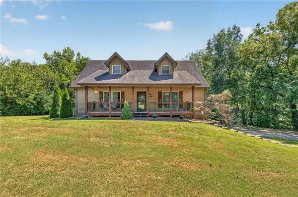 14721 Quail Run LN, Smithville, MO 64089