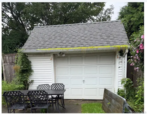 2958 Oceanside RD, Oceanside, NY 11572