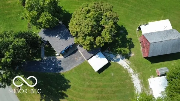 2488 E Old Rushville RD, Shelbyville, IN 46176