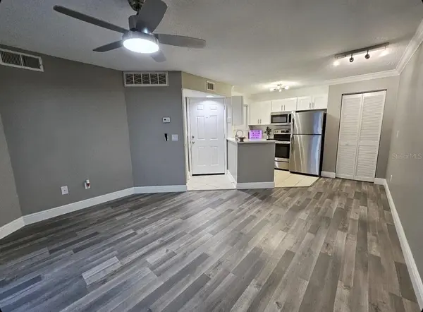 1972 LAKE ATRIUMS CIR #194, Orlando, FL 32839