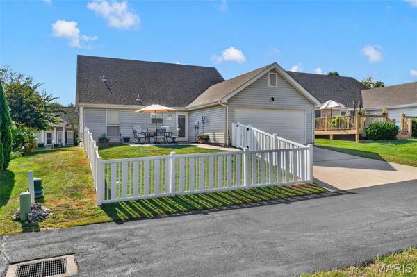 312 Hawks View DR, O'fallon, MO 63368