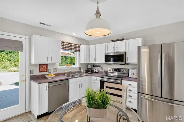 312 Hawks View DR, O'fallon, MO 63368