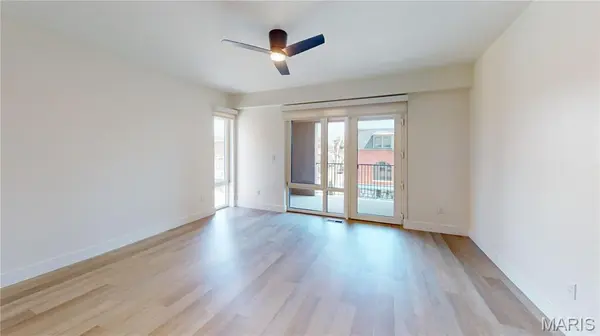 4320 Vista AVE #2B, St Louis, MO 63110