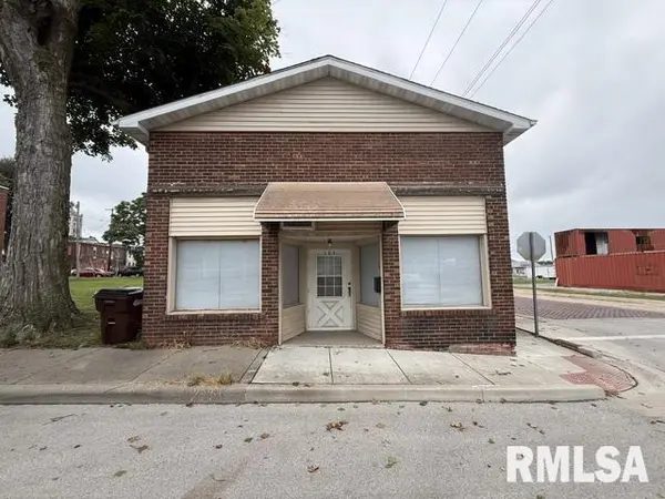 123 N WALNUT ST, Taylorville, IL 62568