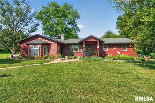 18875 Atterberry ST, Petersburg, IL 62675