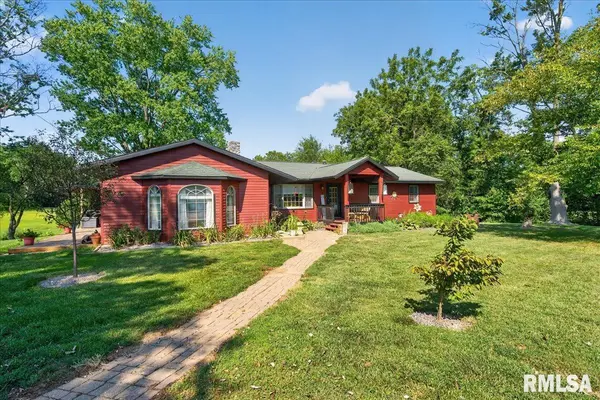 18875 Atterberry ST, Petersburg, IL 62675