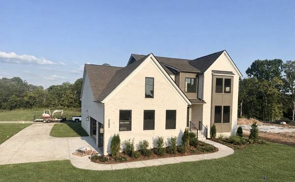 572 Baker Rd, Columbia, TN 38401