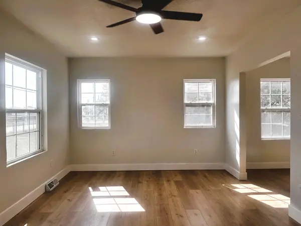522 E 49th St. N., Park City, KS 67219