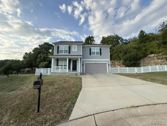 5237 N Bellerieve LN, Imperial, MO 63052