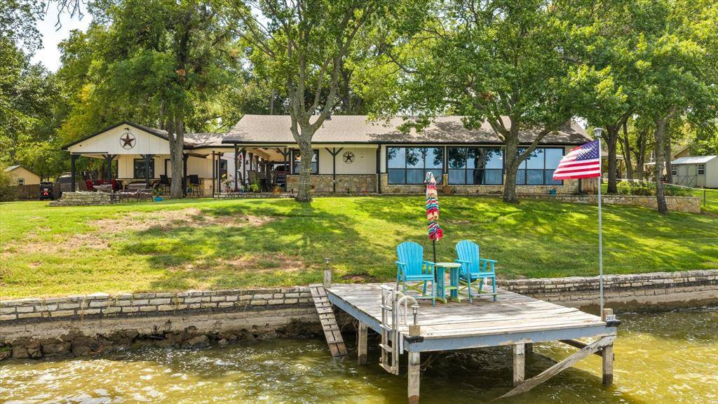 2537 Forest Park Drive, Granbury, TX 76048