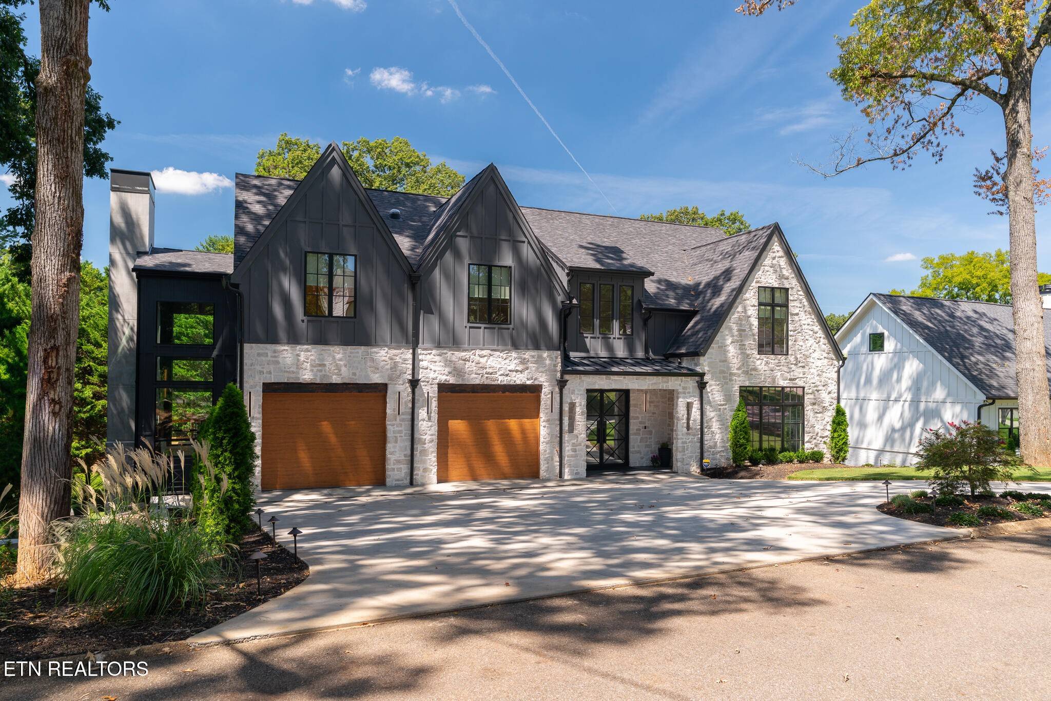 1205 Brook Green Rd, Knoxville, TN 37919