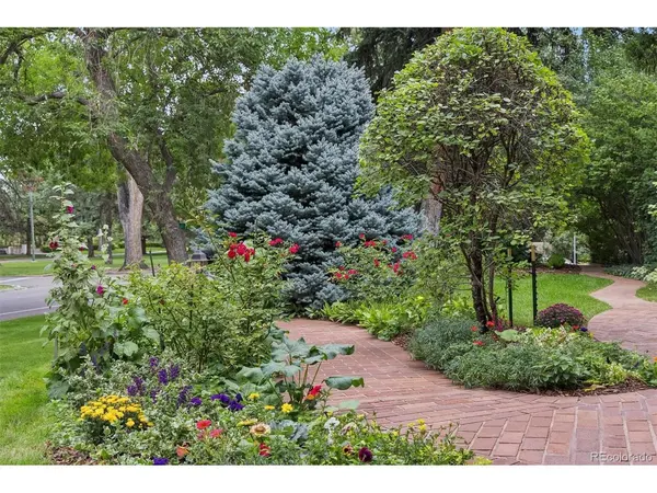 4330 E 6th Avenue, Denver, CO 80220