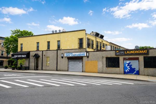 6419 Myrtle AVE, Ridgewood, NY 11385