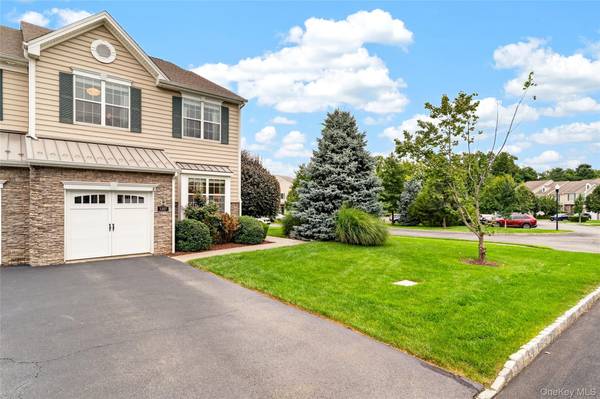 1307 Glastonbury LN, Fishkill, NY 12524