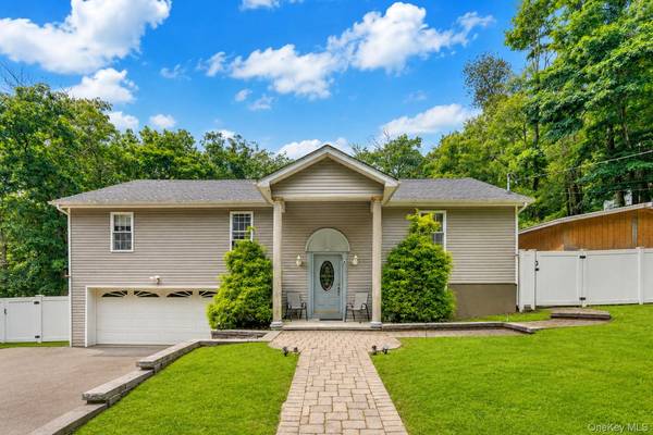 23 Hazelwood RD, Wurtsboro, NY 12790