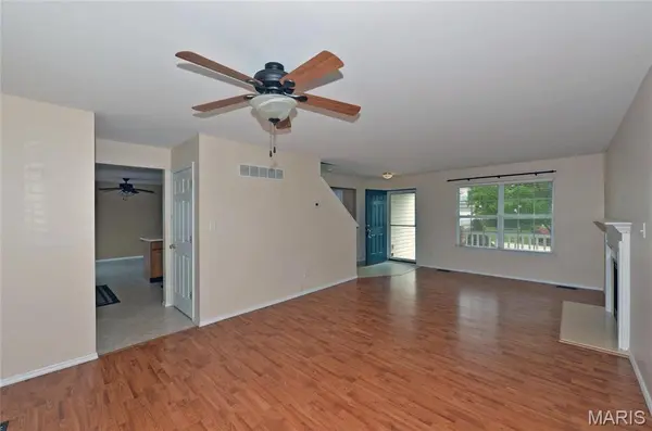 1225 Flintshire LN, Lake St Louis, MO 63367