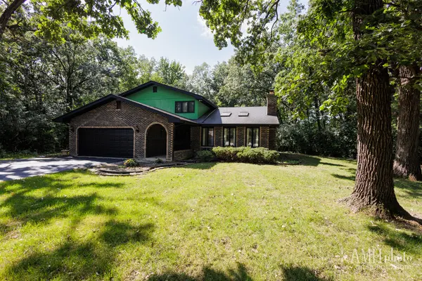 855 Charles ST, Crete, IL 60417