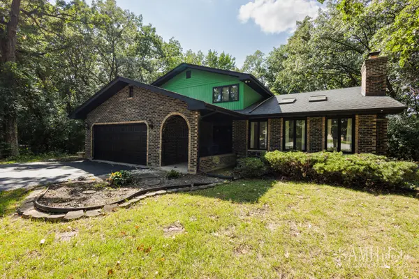 855 Charles ST, Crete, IL 60417