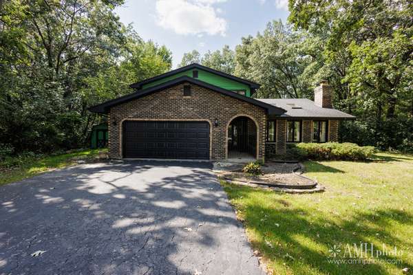 855 Charles ST, Crete, IL 60417