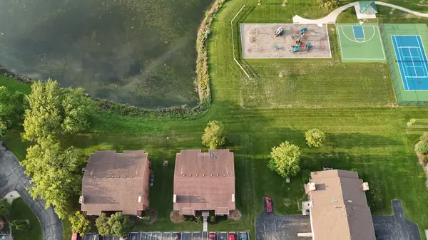 9900 TREETOP DR #2E, Orland Park, IL 60462