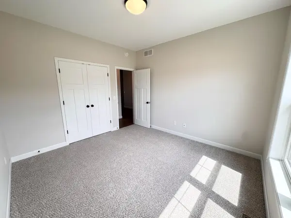 18543 Ifton WAY, Lakeville, MN 55044