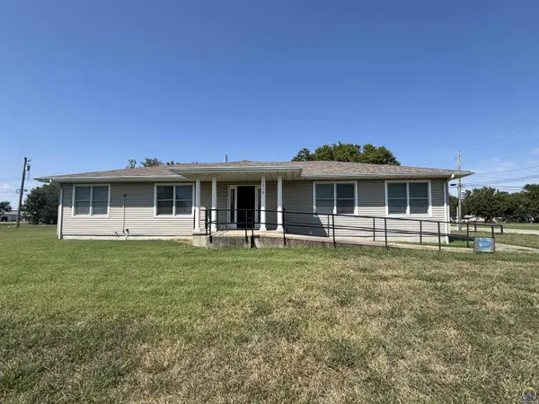 1310 Housatonic Street, Burlington, KS 66839