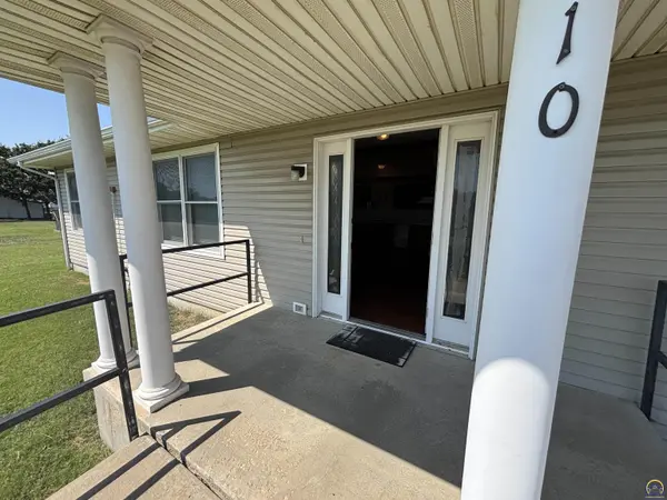 1310 Housatonic Street, Burlington, KS 66839