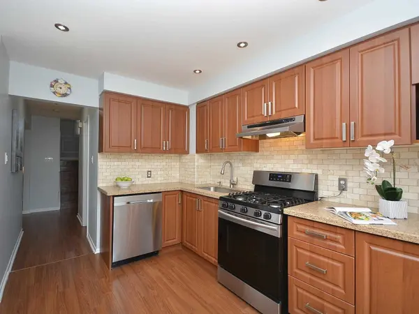 7080 Copenhagen (Upper) RD #31, Mississauga, ON L5N 2C9
